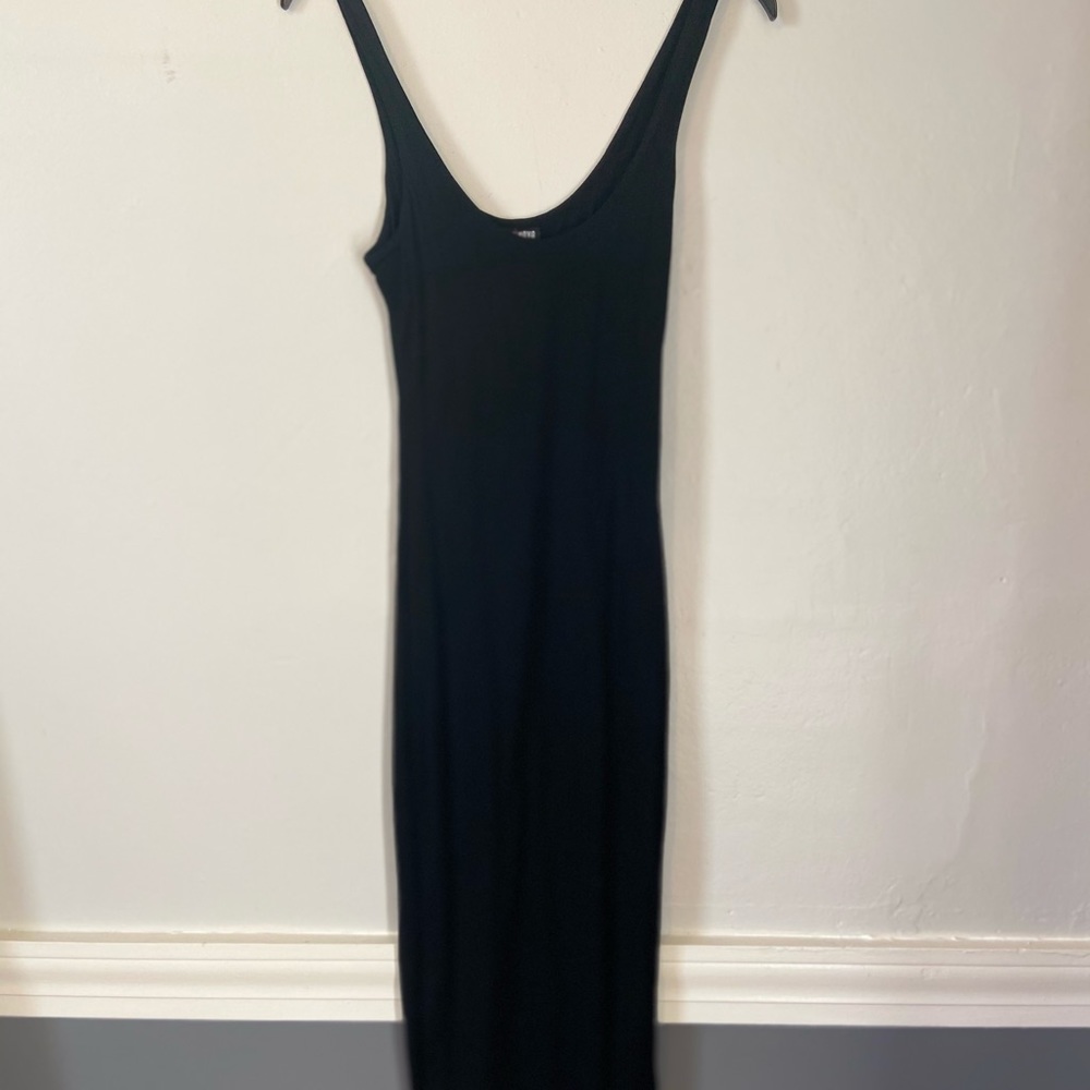 Fashion nova Black tight mid dress